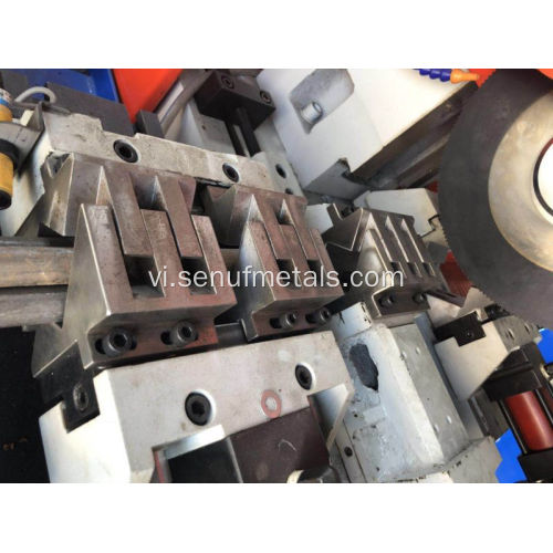 Máy cắt ống thép tự động CNC